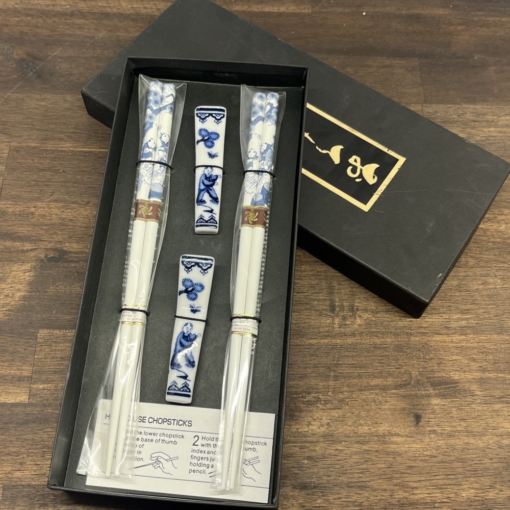 Tommy China Chopsticks and Holders Japan- NEW - Blue Porcelain Oriental Floral